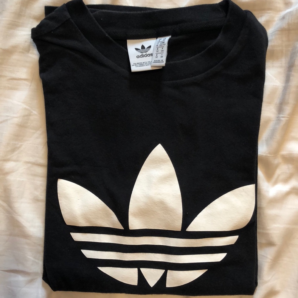 black adidas trefoil shirt size XS